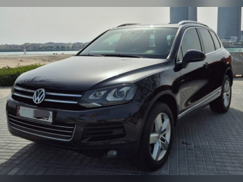 فوكس واغن  طوارق  2015  اوتوماتيك  116,000 كم  6 سلندر  دفع كلي مستمر  اس يو في  أسود