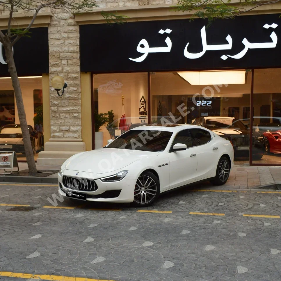 Maserati  Ghibli  2020  Automatic  70,500 Km  6 Cylinder  Rear Wheel Drive (RWD)  Sedan  White