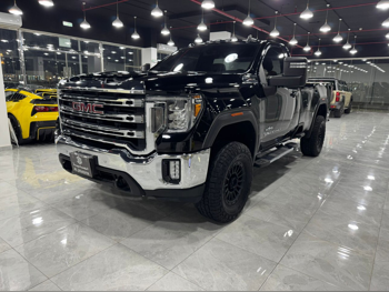 جي ام سي  سييرا  اس ال اي  2020  اوتوماتيك  65,000 كم  8 سلندر  دفع رباعي  بيكب  أسود