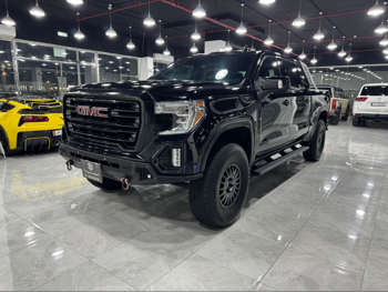 جي ام سي  سييرا  اي تي 4  2020  اوتوماتيك  110,000 كم  8 سلندر  دفع رباعي  بيكب  أسود