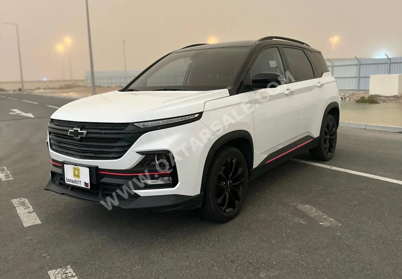 Chevrolet  Captiva  Premier  2025  Automatic  22,392 Km  4 Cylinder  Four Wheel Drive (4WD)  SUV  White  With Warranty