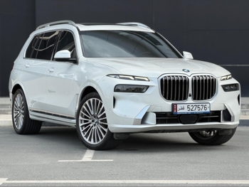 بي ام دبليو  الفئة - اكس  اكس7 40 اي  2023  اوتوماتيك  79,000 كم  6 سلندر  دفع كلي مستمر  اس يو في  أبيض  تحت الضمان