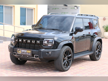 Jetour  T2  Luxury  2025  Automatic  34,000 Km  4 Cylinder  Four Wheel Drive (4WD)  SUV  Black  With Warranty