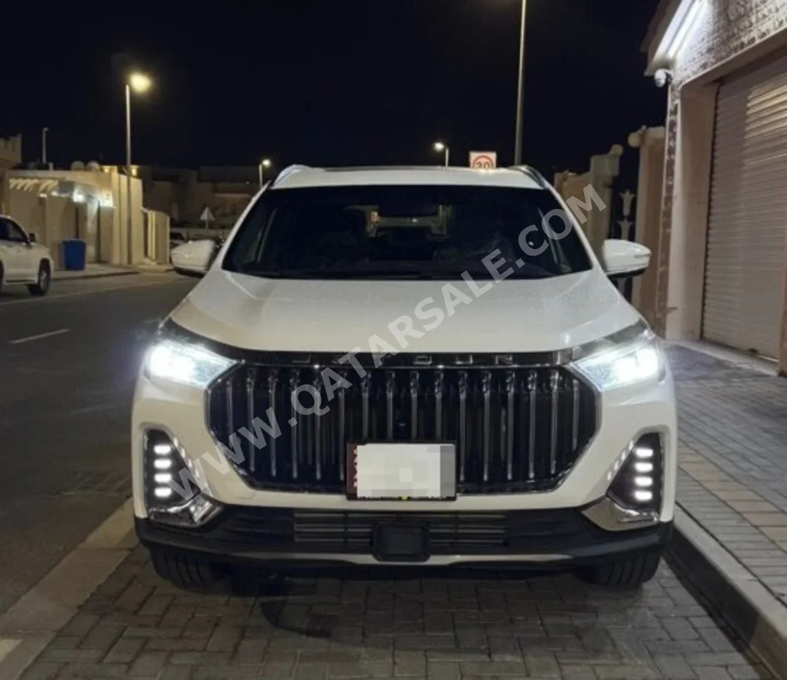 Jetour  X90  Plus  2025  Automatic  17,200 Km  4 Cylinder  Front Wheel Drive (FWD)  SUV  White  With Warranty