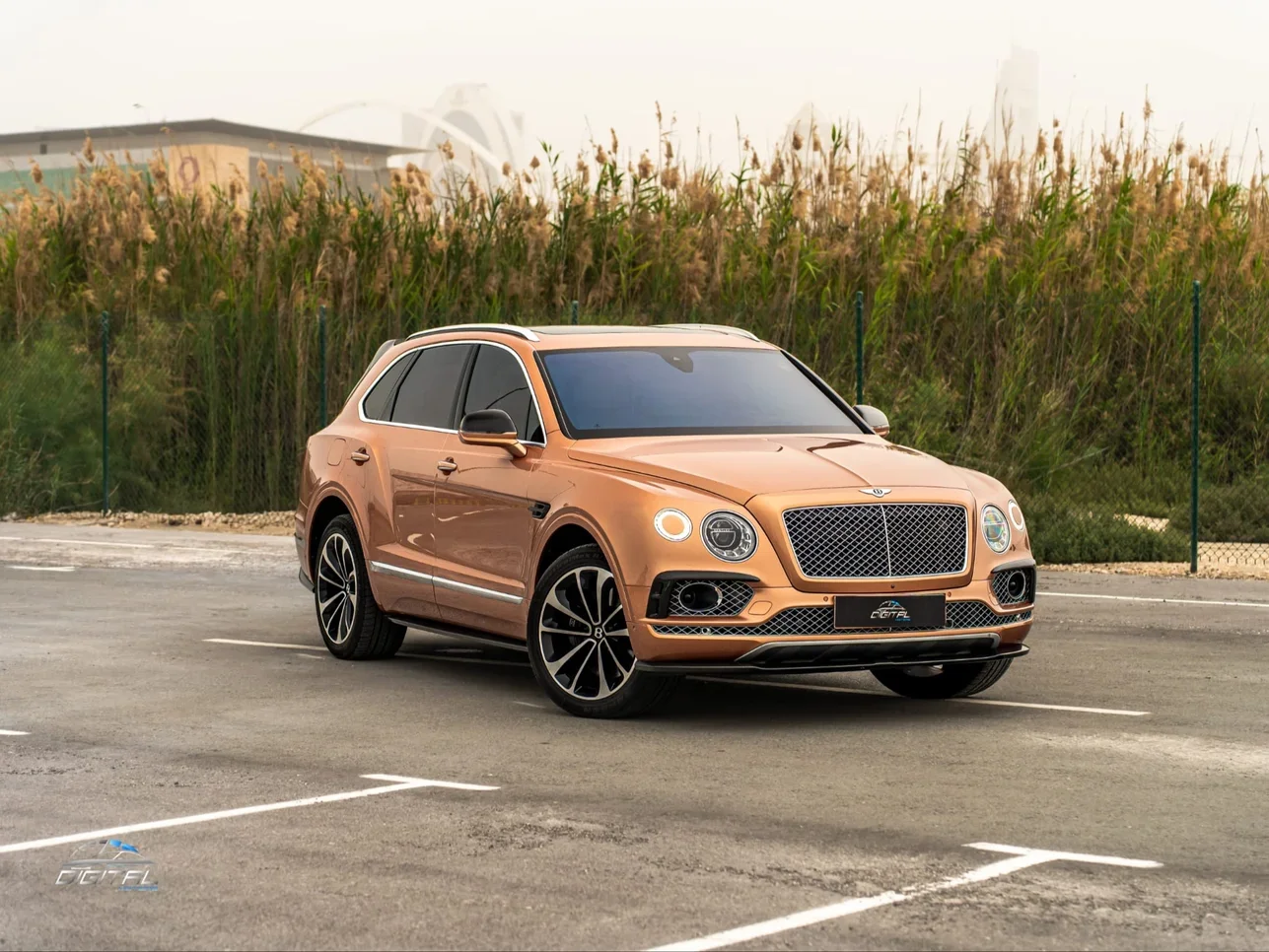 بنتلي بينتايجا 2018 اوتوماتيك 86,600 كم 12 سلندر دفع رباعي اس يو في روز جولد