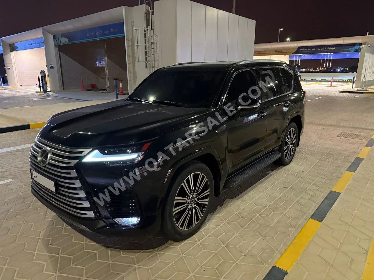 Lexus  LX  600 Luxury  2023  Automatic  75,000 Km  6 Cylinder  Four Wheel Drive (4WD)  SUV  Black  With Warranty