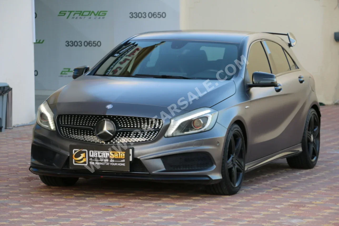 Mercedes-Benz  A-Class  250  2016  Automatic  90,000 Km  4 Cylinder  Rear Wheel Drive (RWD)  Hatchback  Black Matte
