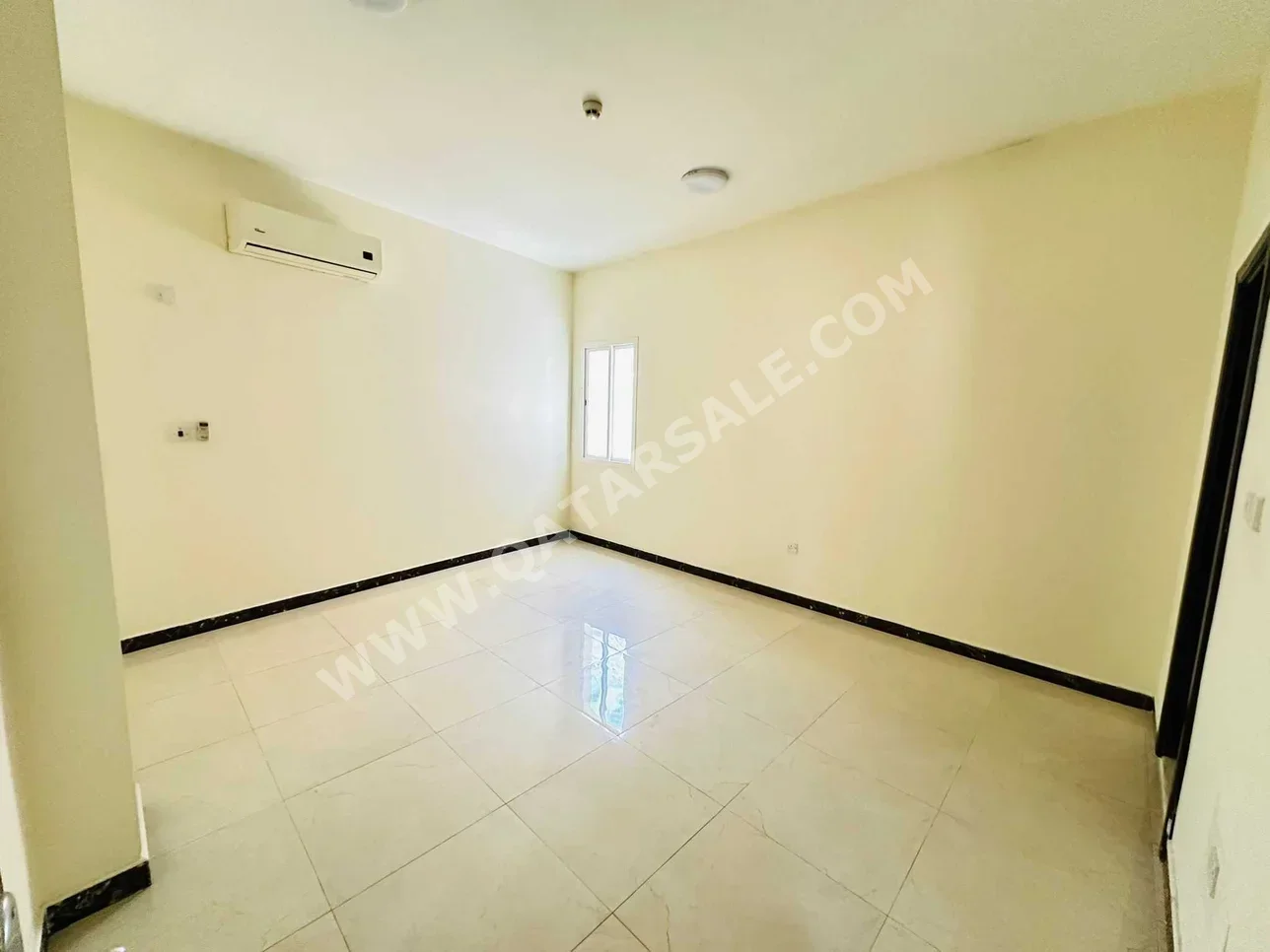 2 Bedrooms Apartment For Rent in Doha - Fereej Bin Mahmoud Not Furnished