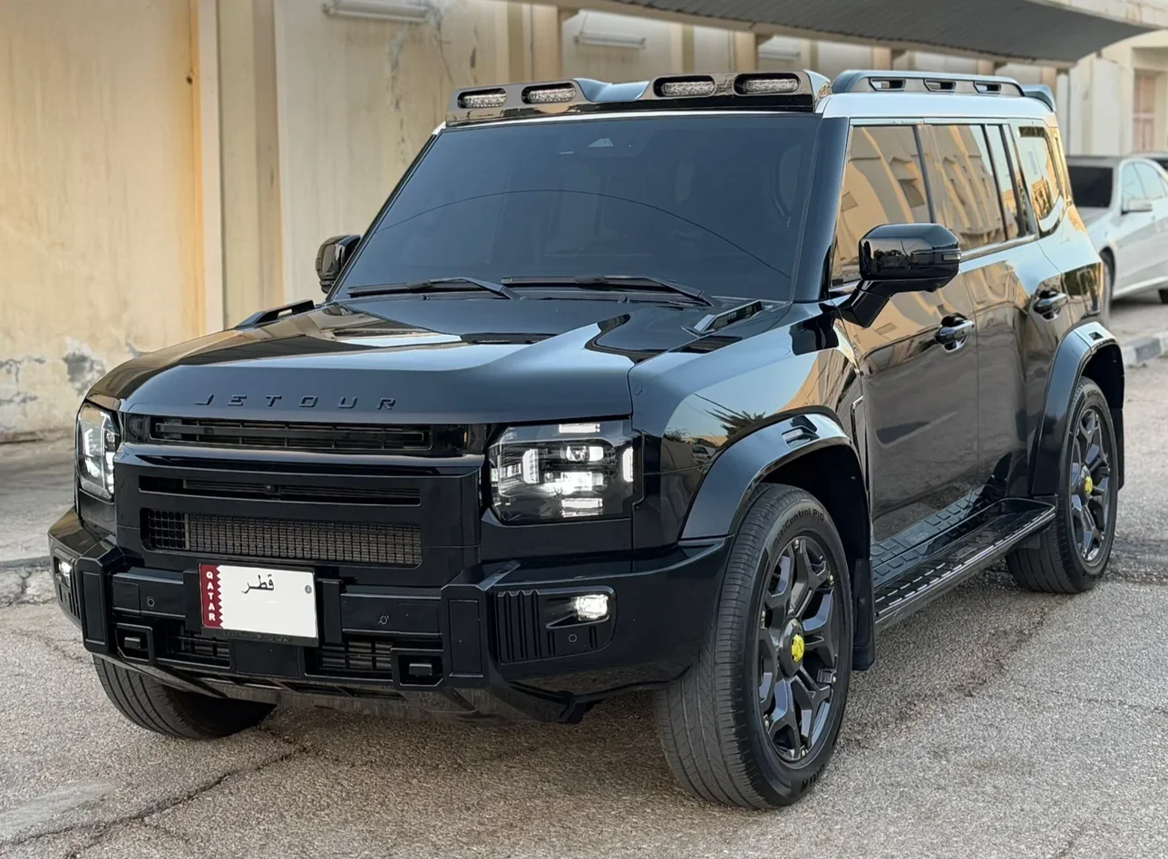 Jetour  T2  Luxury  2025  Automatic  20,000 Km  4 Cylinder  Four Wheel Drive (4WD)  SUV  Black  With Warranty