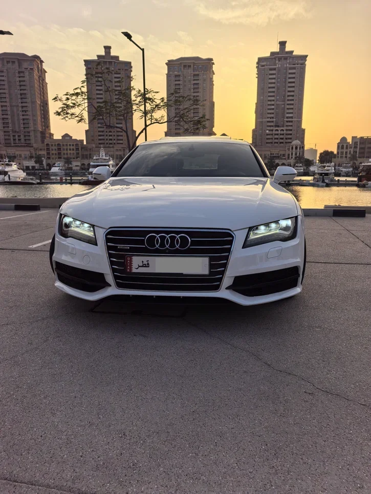 Audi  A7  3.0 S line  2013  Automatic  163,000 Km  6 Cylinder  All Wheel Drive (AWD)  Sedan  White