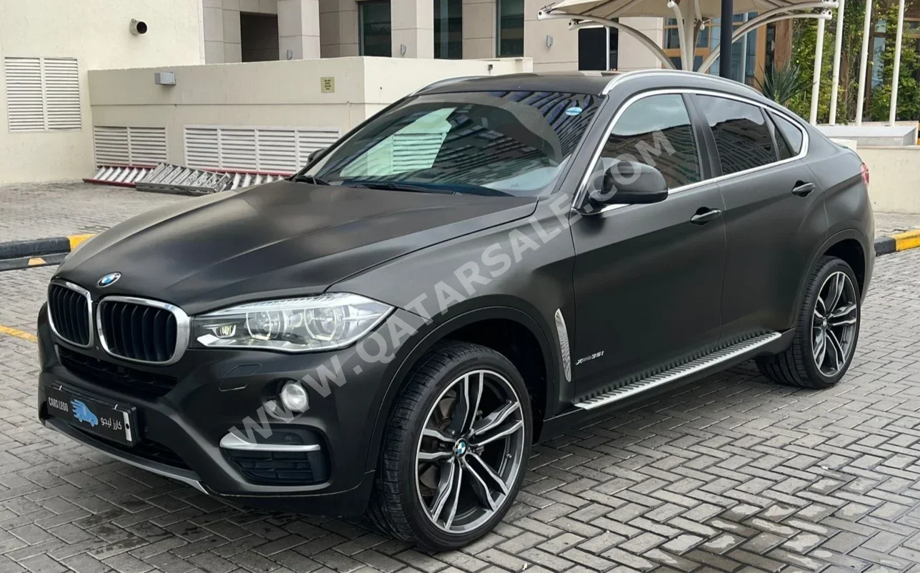 بي ام دبليو الفئة - اكس اكس 6 ام 2016 اوتوماتيك 33,000 كم 6 سلندر دفع رباعي اس يو في أسود