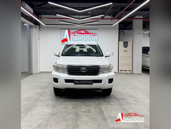 Toyota  Land Cruiser  G  2009  Automatic  333,000 Km  6 Cylinder  Four Wheel Drive (4WD)  SUV  White