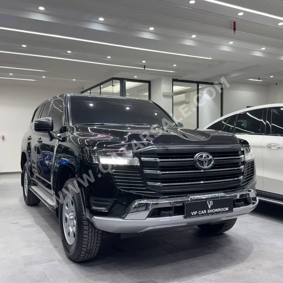 تويوتا  لاند كروزر  جي اكس  2024  اوتوماتيك  19,000 كم  6 سلندر  دفع رباعي  اس يو في  أسود  تحت الضمان