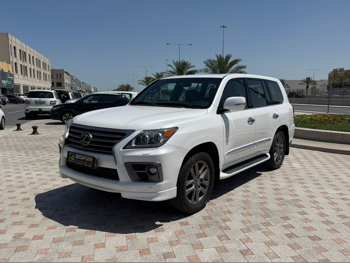 لكزس  ال اكس  570 اس  2014  اوتوماتيك  440,000 كم  8 سلندر  دفع رباعي  اس يو في  أبيض