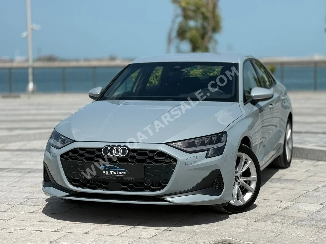 اودي أي 3 2025 اوتوماتيك 0 كم 4 سلندر سحب امامي سيدان فضي تحت الضمان