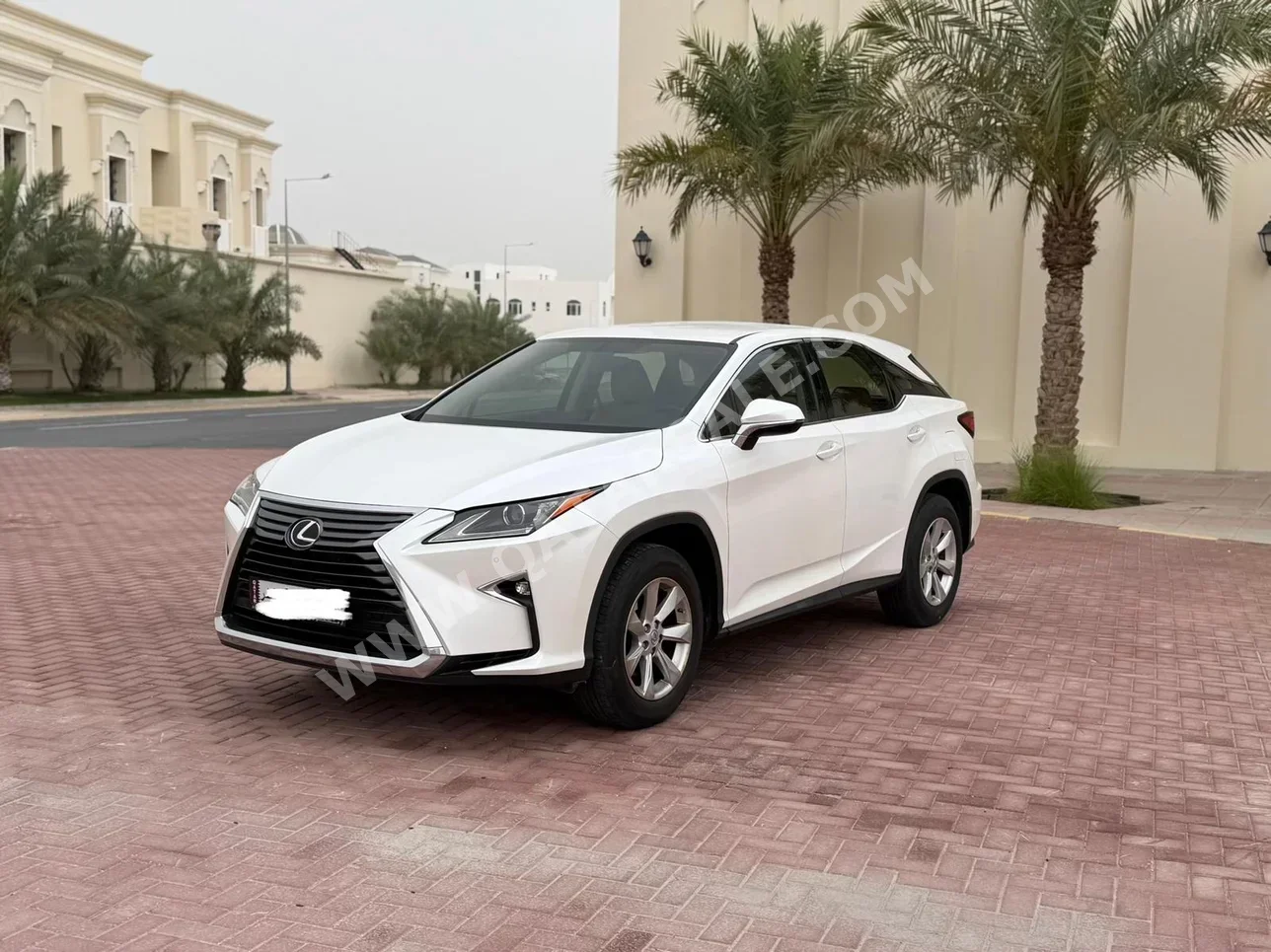 لكزس  ار اكس  350  2017  اوتوماتيك  95,000 كم  6 سلندر  دفع رباعي  اس يو في  أبيض