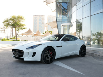 جاكوار  اف-تايب  سوبر تشارج  2017  اوتوماتيك  93,000 كم  8 سلندر  دفع خلفي  كوبيه \ سبورت  أبيض