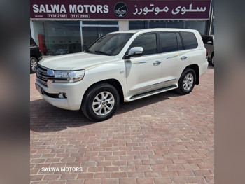 Toyota  Land Cruiser  VXR  2016  Automatic  265,000 Km  8 Cylinder  Four Wheel Drive (4WD)  SUV  White