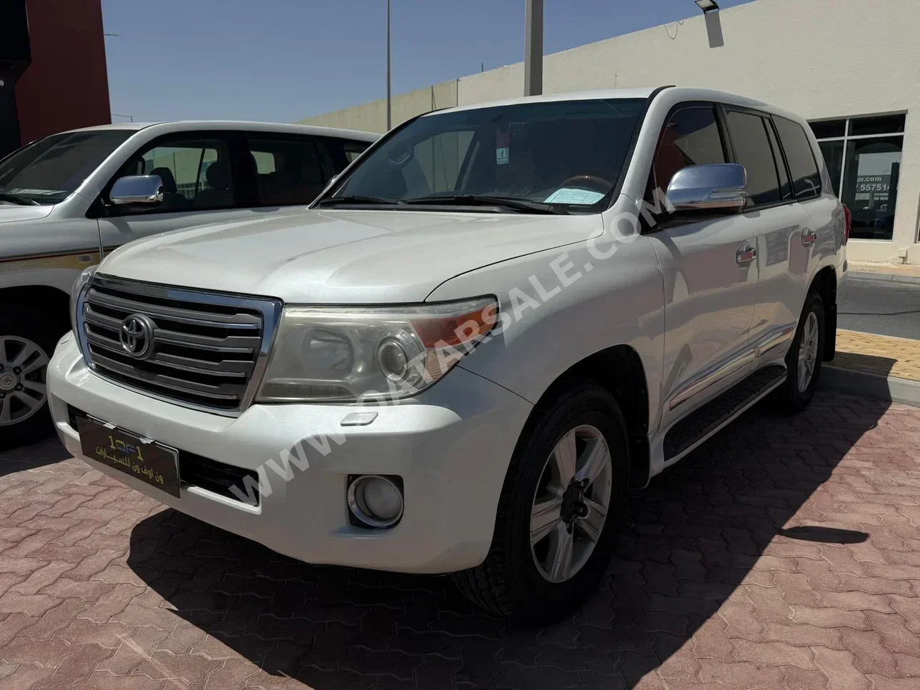تويوتا  لاند كروزر  جي اكس ار  2012  اوتوماتيك  402,000 كم  6 سلندر  دفع رباعي  اس يو في  أبيض