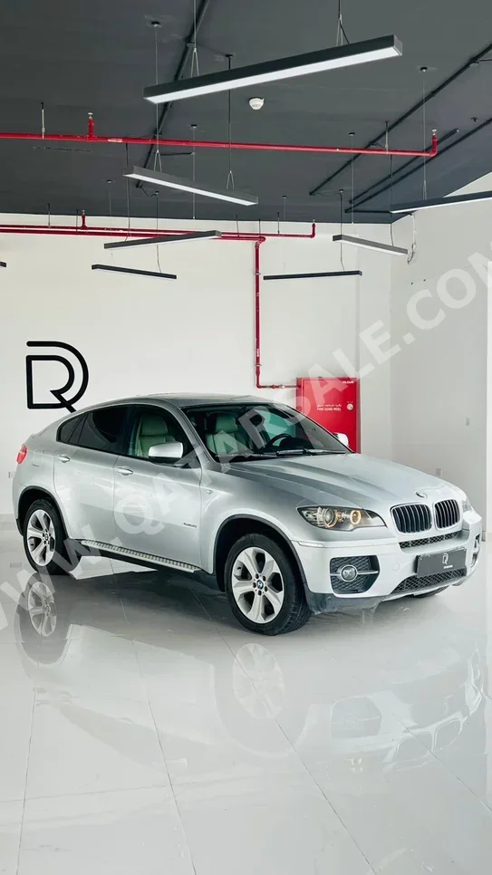 بي ام دبليو  الفئة - اكس  اكس 6  2012  اوتوماتيك  190,000 كم  6 سلندر  دفع رباعي  اس يو في  فضي