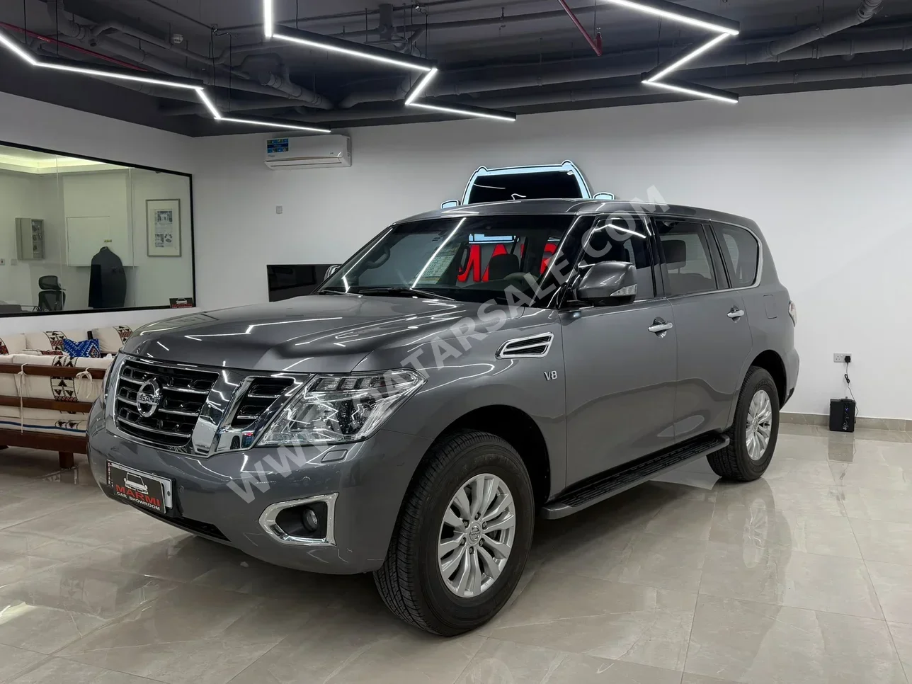 نيسان باترول اس اي 2015 اوتوماتيك 210,000 كم 8 سلندر دفع رباعي اس يو في رمادي