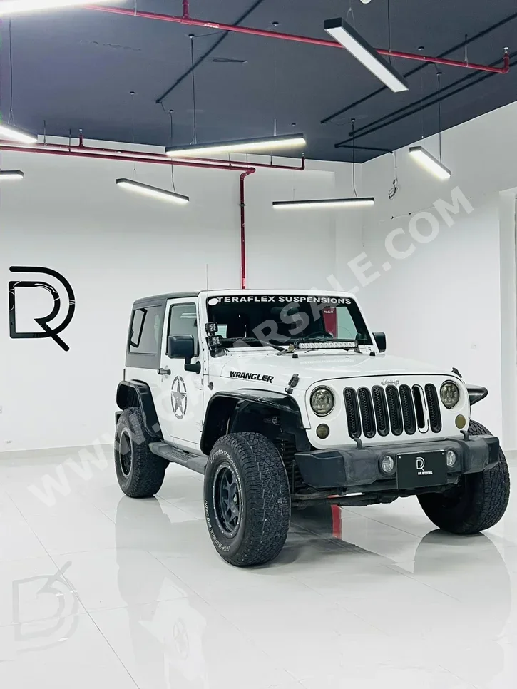 جييب  رانجلار  2012  اوتوماتيك  151,000 كم  6 سلندر  دفع رباعي  اس يو في  أبيض