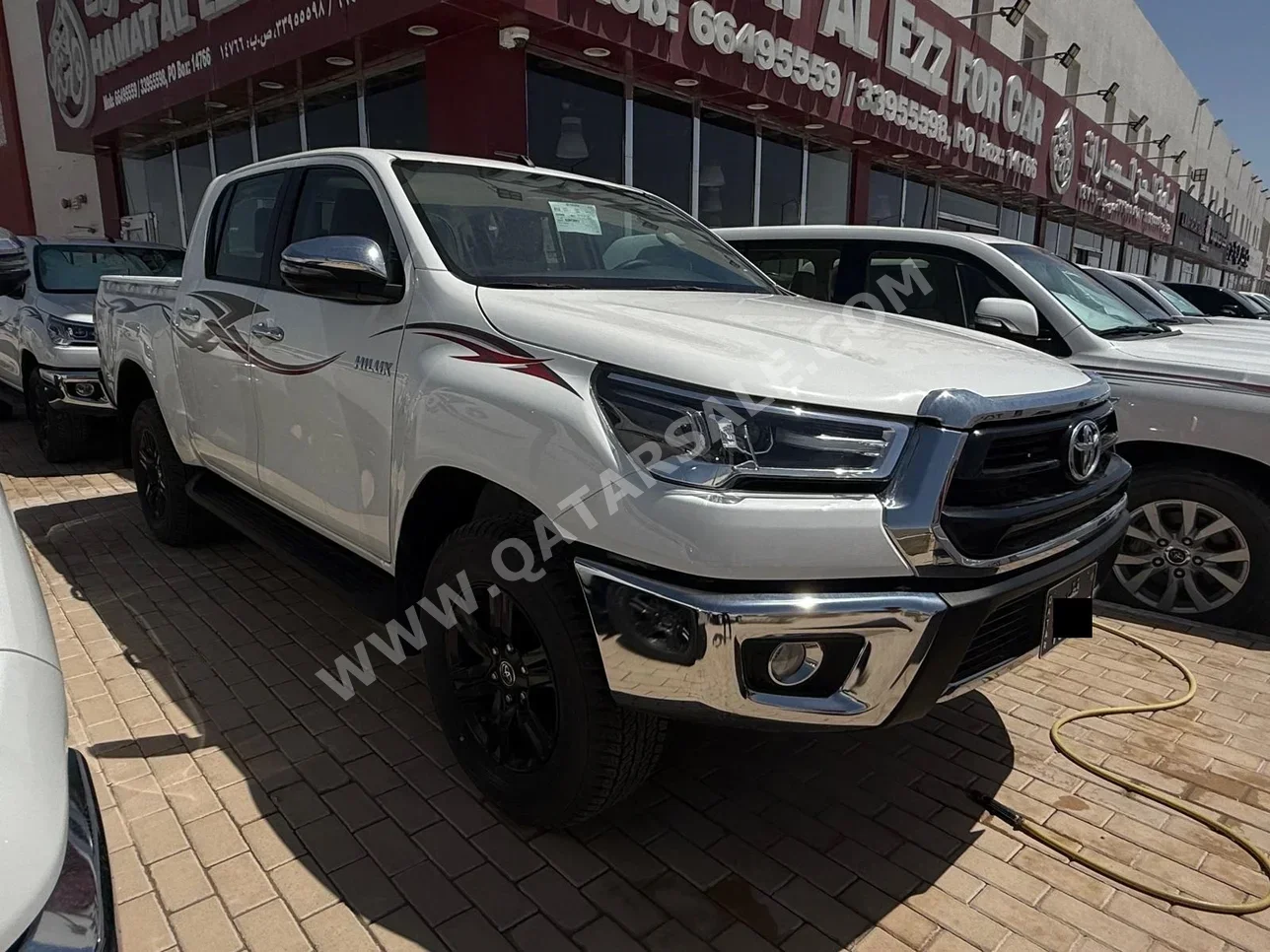 تويوتا  هاي لوكس  اس ار 5  2025  اوتوماتيك  0 كم  4 سلندر  دفع رباعي  بيكب  أبيض  تحت الضمان