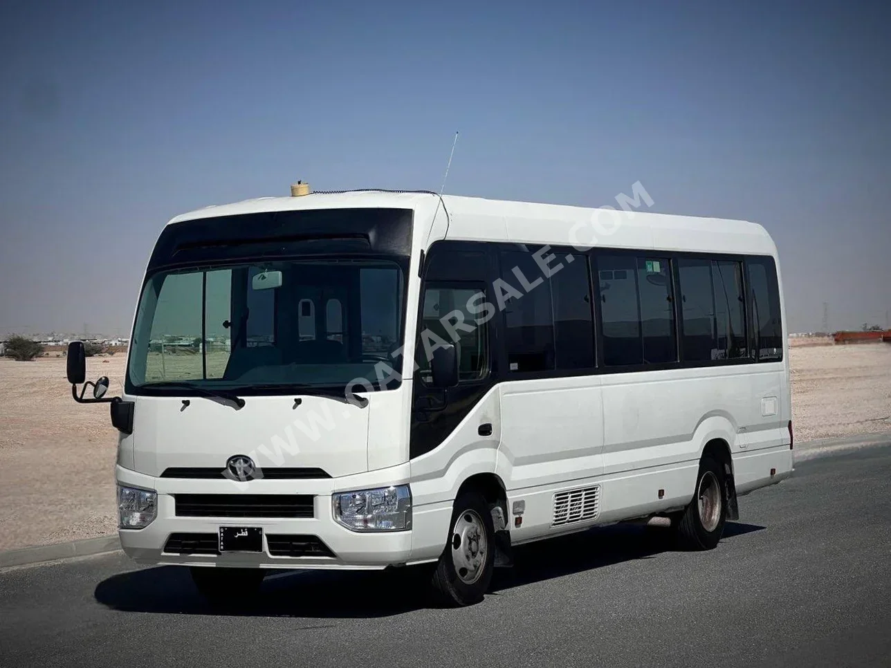 تويوتا  كوستر  2020  عادي  144,000 كم  4 سلندر  دفع خلفي  فان \ باص  أبيض