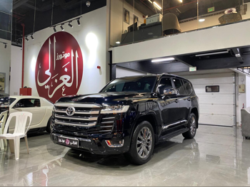 Toyota  Land Cruiser  VX Twin Turbo  2024  Automatic  47,000 Km  6 Cylinder  Four Wheel Drive (4WD)  SUV  White  With Warranty