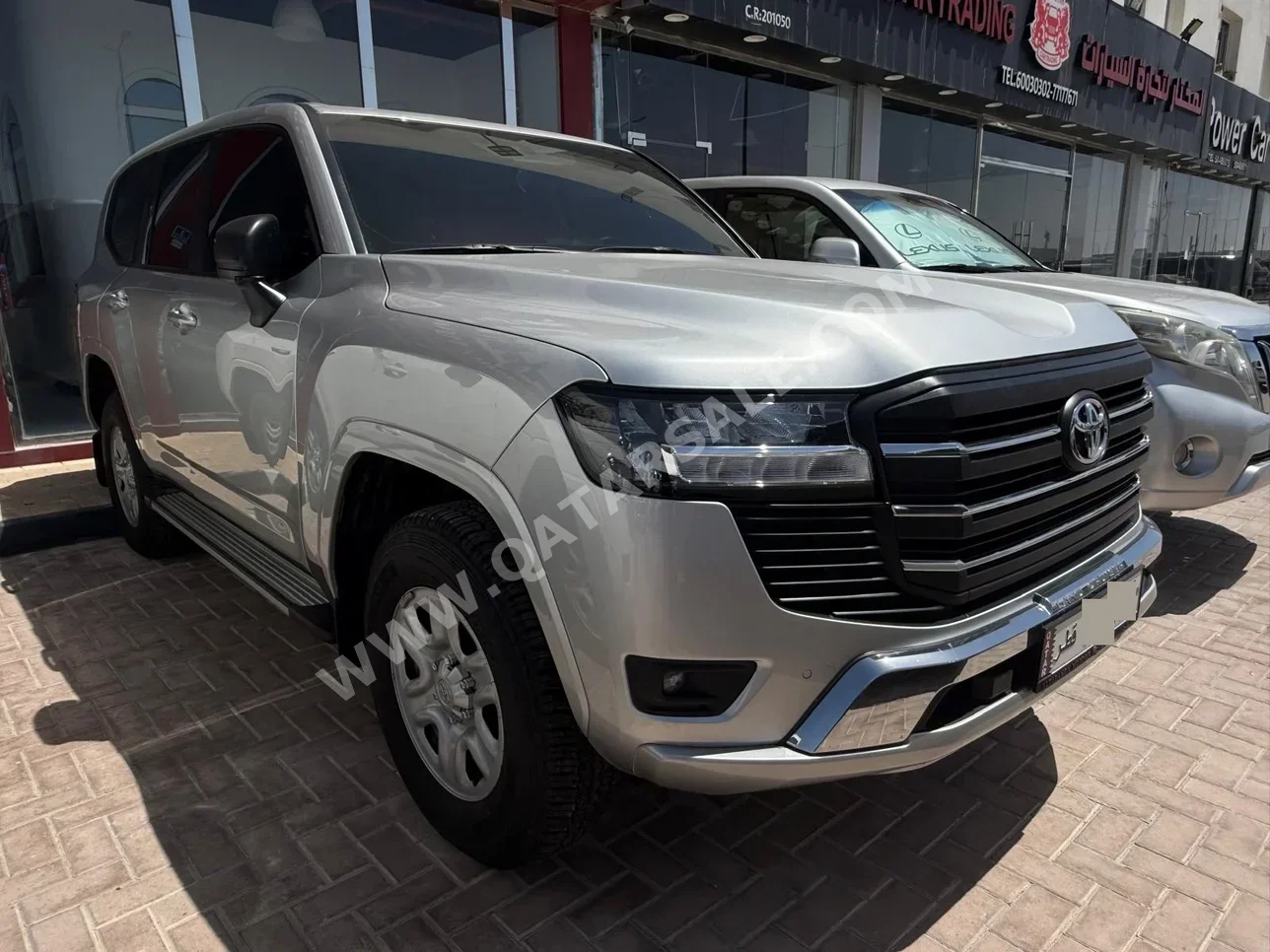 تويوتا  لاند كروزر  جي اكس  2025  اوتوماتيك  29,000 كم  6 سلندر  دفع رباعي  اس يو في  فضي  تحت الضمان