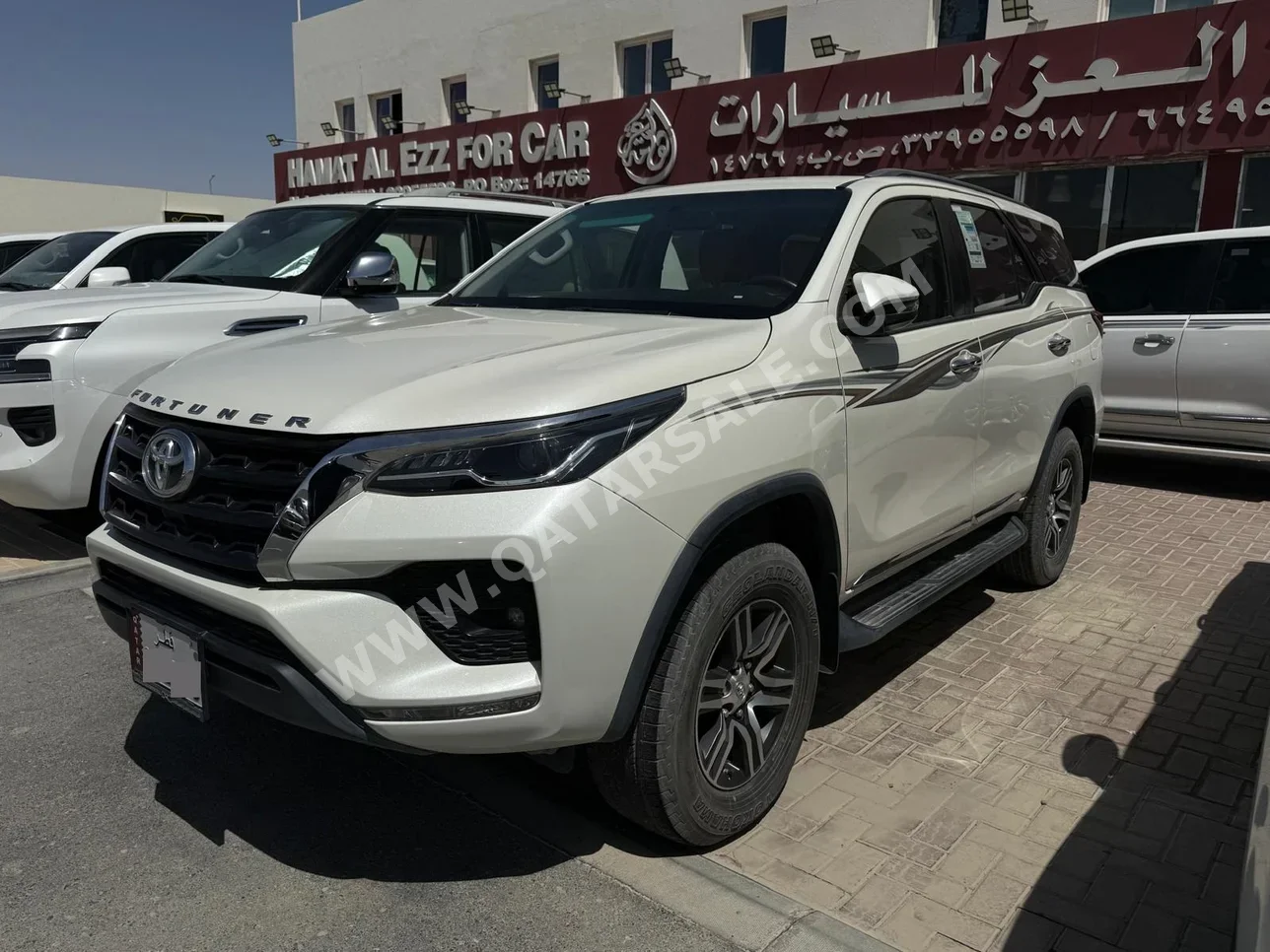 تويوتا  فورشنر  2022  اوتوماتيك  55,000 كم  4 سلندر  دفع رباعي  اس يو في  أبيض