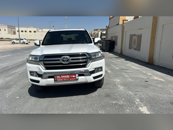 تويوتا  لاند كروزر  جي اكس ار  2019  اوتوماتيك  204,000 كم  6 سلندر  دفع رباعي  اس يو في  أبيض