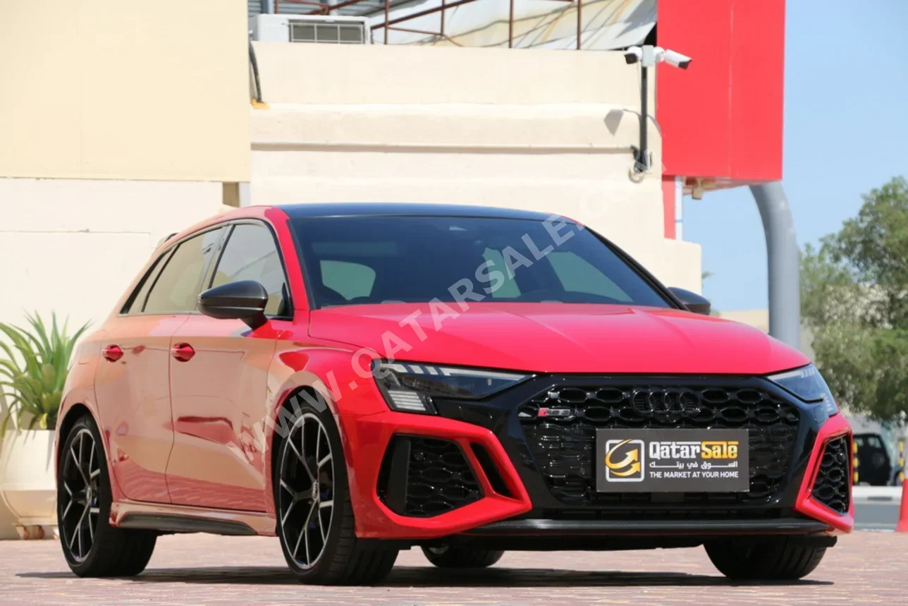اودي أر أس 3 2022 اوتوماتيك 20,000 كم 5 سلندر دفع كلي مستمر هاتشباك أحمر تحت الضمان