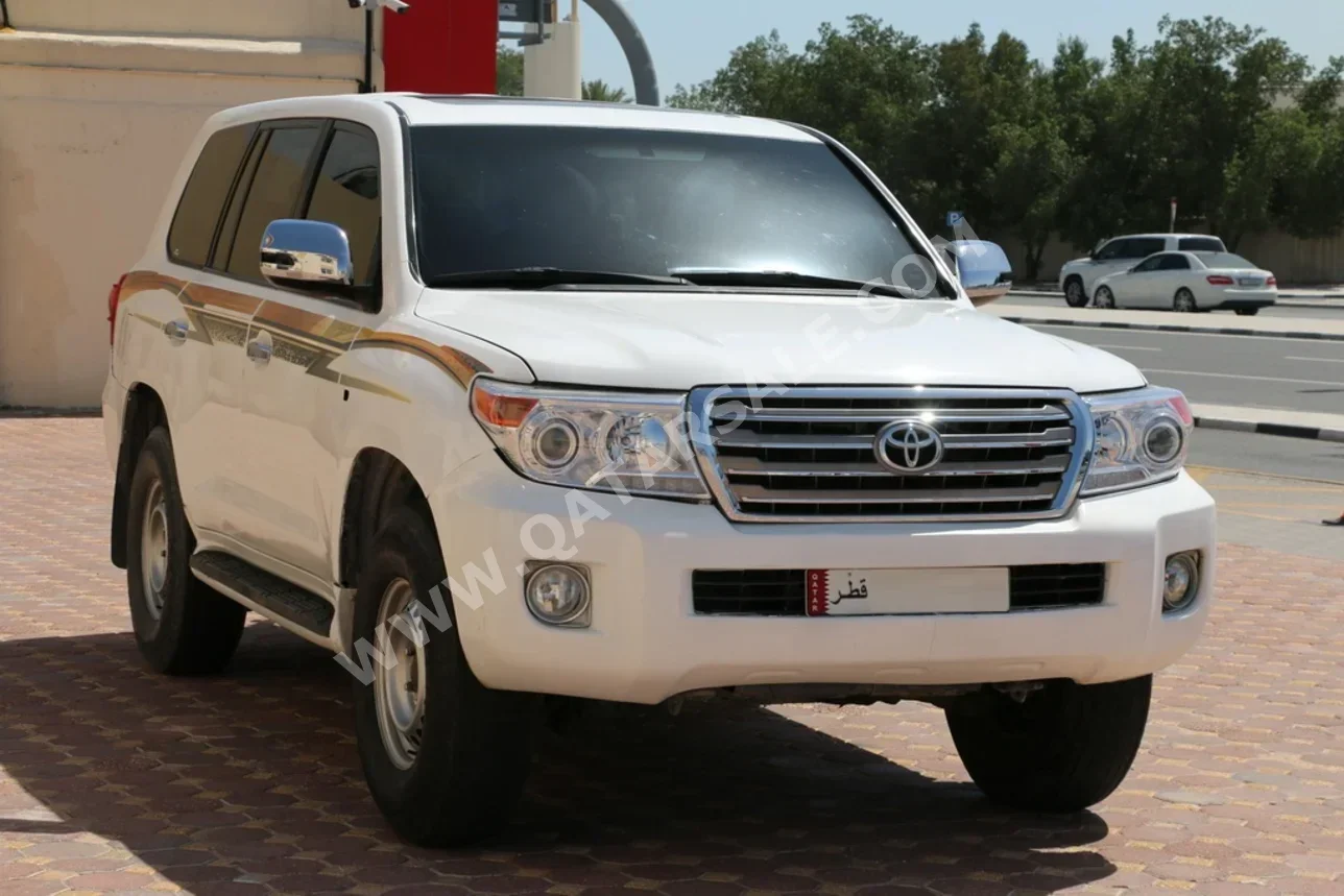 تويوتا  لاند كروزر  جي اكس ار  2008  اوتوماتيك  455,000 كم  8 سلندر  دفع رباعي  اس يو في  أبيض