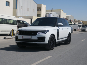 لاند روفر  رنج روفر  فوج اوتوبايوغرافي  2014  اوتوماتيك  95,000 كم  8 سلندر  دفع رباعي  اس يو في  أبيض