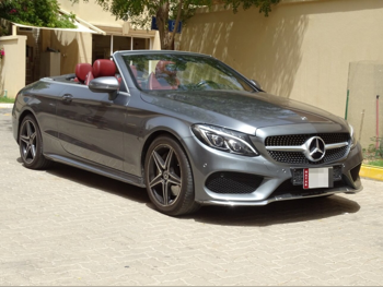 مرسيدس - بنز  سي - كلاس  300  2019  اوتوماتيك  93,000 كم  4 سلندر  دفع خلفي  كشف  رمادي