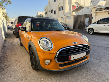Mini  Cooper  2017  Automatic  195,000 Km  3 Cylinder  Front Wheel Drive (FWD)  Hatchback  Orange