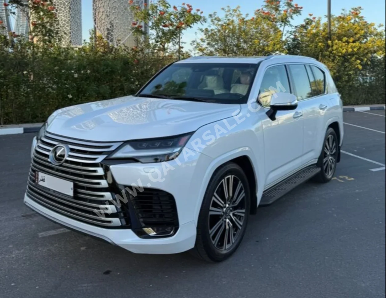 لكزس  ال اكس  600 لكجري  2023  اوتوماتيك  22,000 كم  6 سلندر  دفع كلي مستمر  اس يو في  أبيض  تحت الضمان