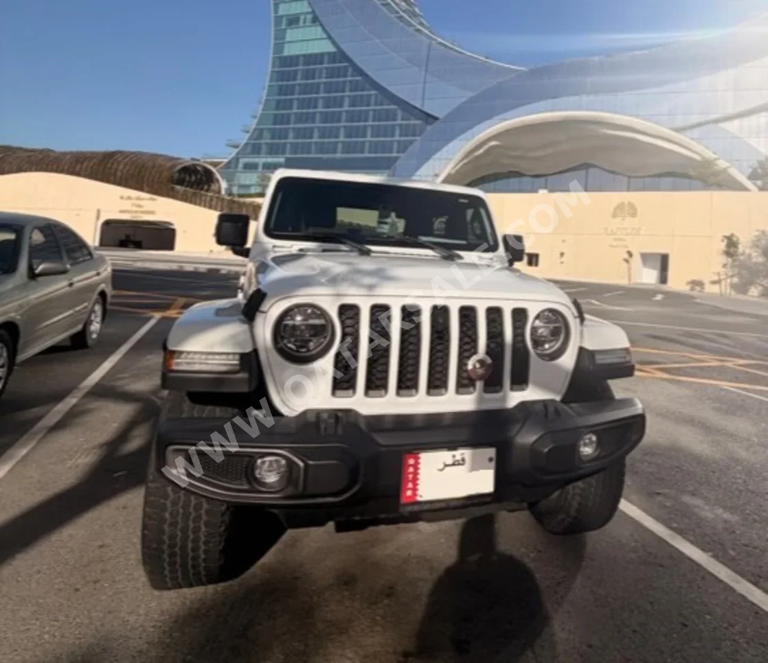 جييب  رانجلار  80th انيفيرسري  2021  اوتوماتيك  55,000 كم  6 سلندر  دفع رباعي  اس يو في  أبيض