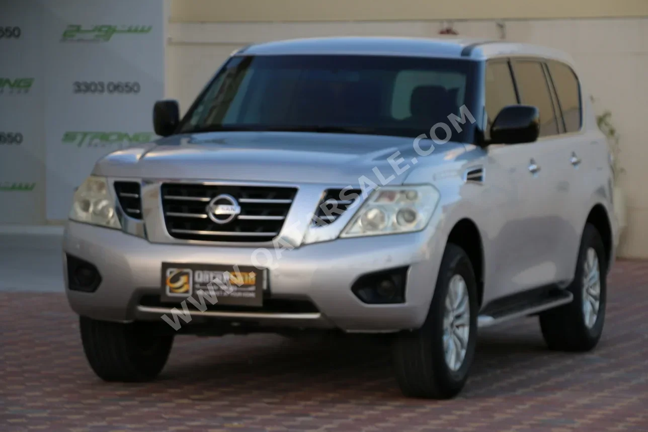 نيسان باترول أكس أي 2017 اوتوماتيك 187,000 كم 6 سلندر دفع رباعي اس يو في فضي