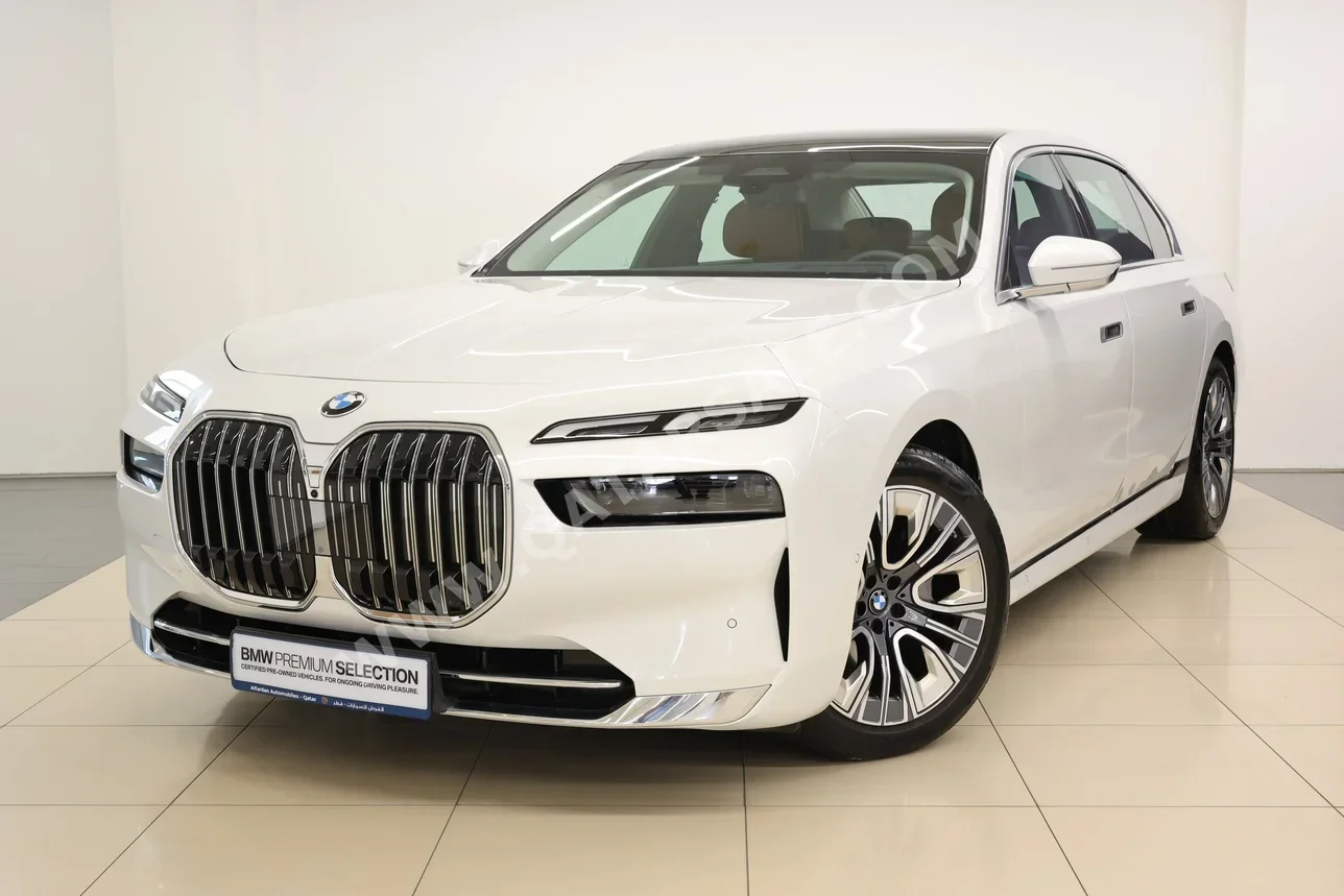 BMW  7-Series  735 i  2026  Automatic  2,500 Km  6 Cylinder  Rear Wheel Drive (RWD)  Sedan  White  With Warranty