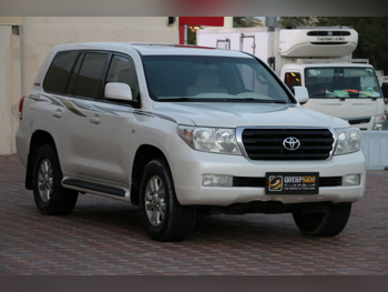 تويوتا  لاند كروزر  جي اكس  2011  اوتوماتيك  289,000 كم  6 سلندر  دفع رباعي  اس يو في  أبيض