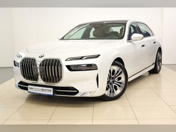 بي ام دبليو  الفئة - السابعة  735 اي  2026  اوتوماتيك  6,000 كم  6 سلندر  دفع خلفي  سيدان  أبيض  تحت الضمان