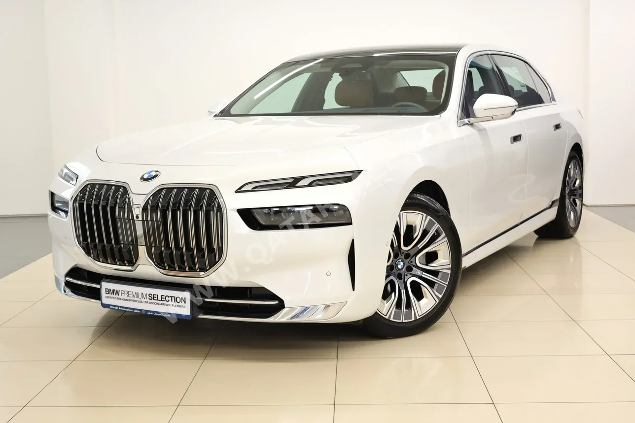 BMW  7-Series  735 i  2026  Automatic  6,000 Km  6 Cylinder  Rear Wheel Drive (RWD)  Sedan  White  With Warranty