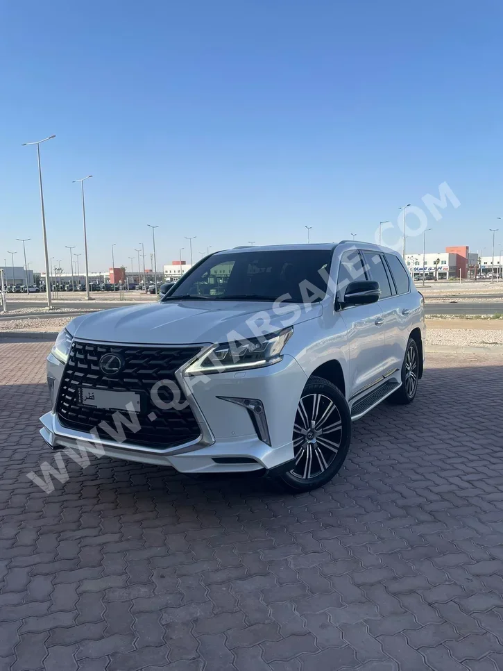 Lexus  LX  570  2021  Automatic  35,000 Km  8 Cylinder  Four Wheel Drive (4WD)  SUV  White
