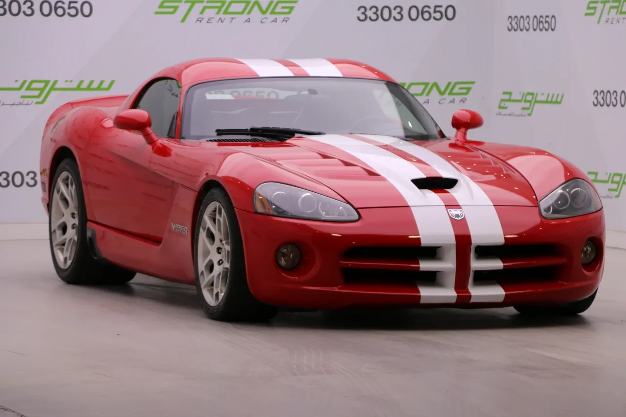 دودج فايبر SRT-10 2008 عادي 28,000 كم 10 سلندر دفع خلفي كوبيه \ سبورت أحمر