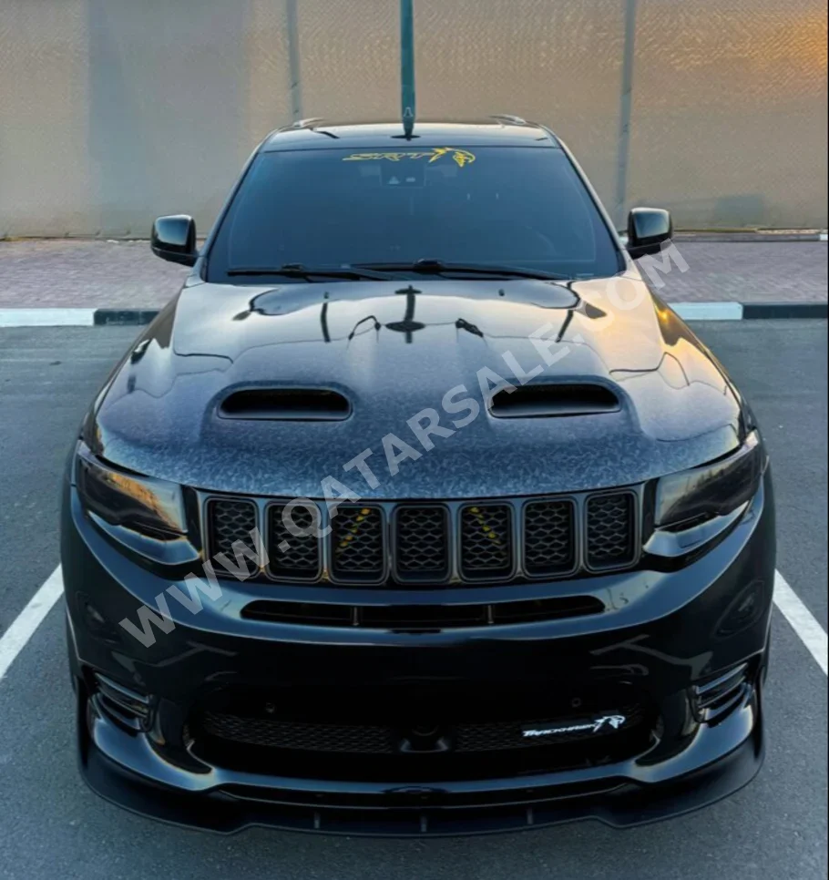 جييب  جراند شيروكي  أس ار تي  2014  اوتوماتيك  130,000 كم  8 سلندر  دفع رباعي  اس يو في  أسود