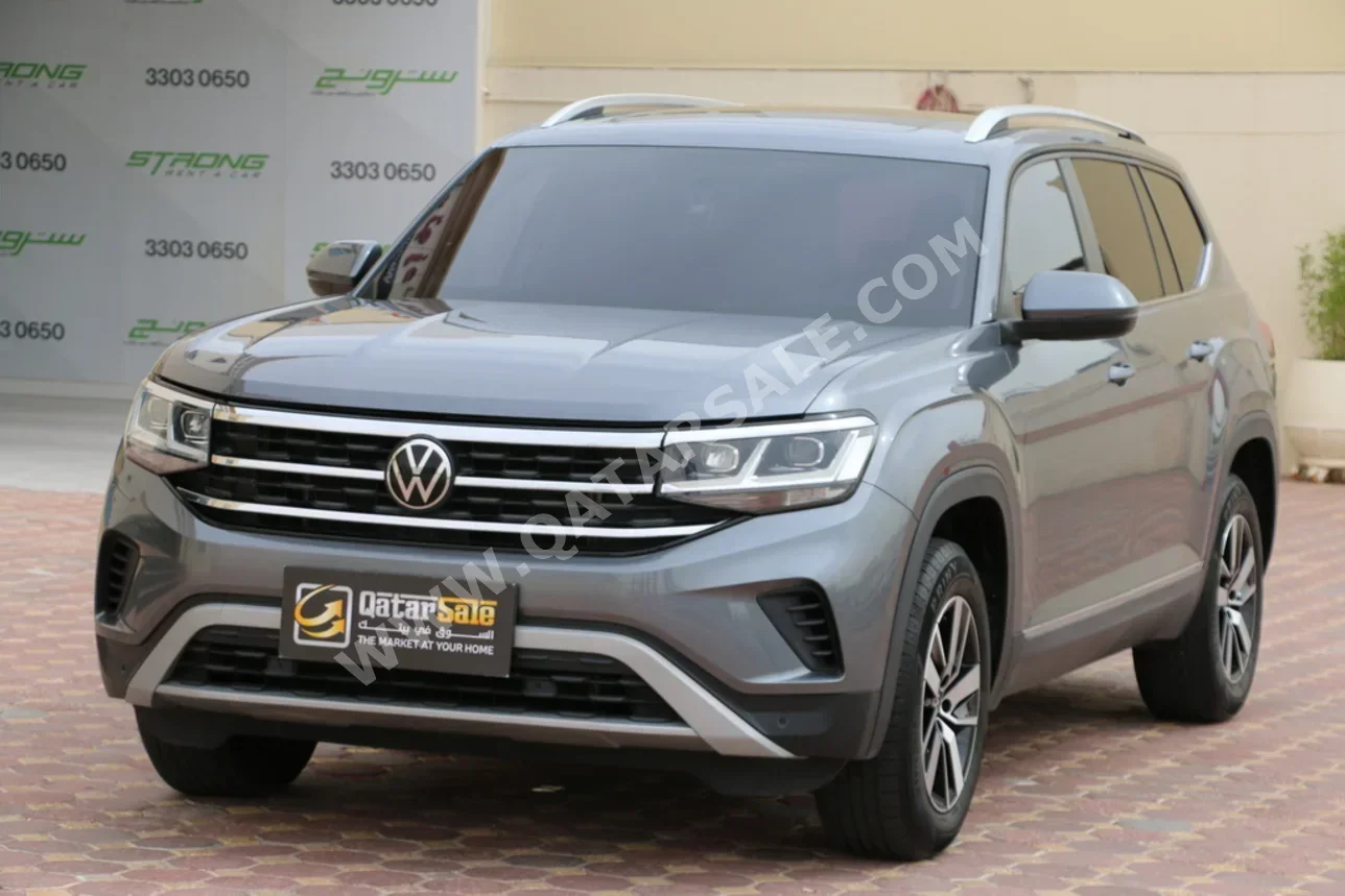 فوكس واغن  تيراماونت  هاي لاين  2023  اوتوماتيك  113,000 كم  6 سلندر  دفع رباعي  اس يو في  رمادي