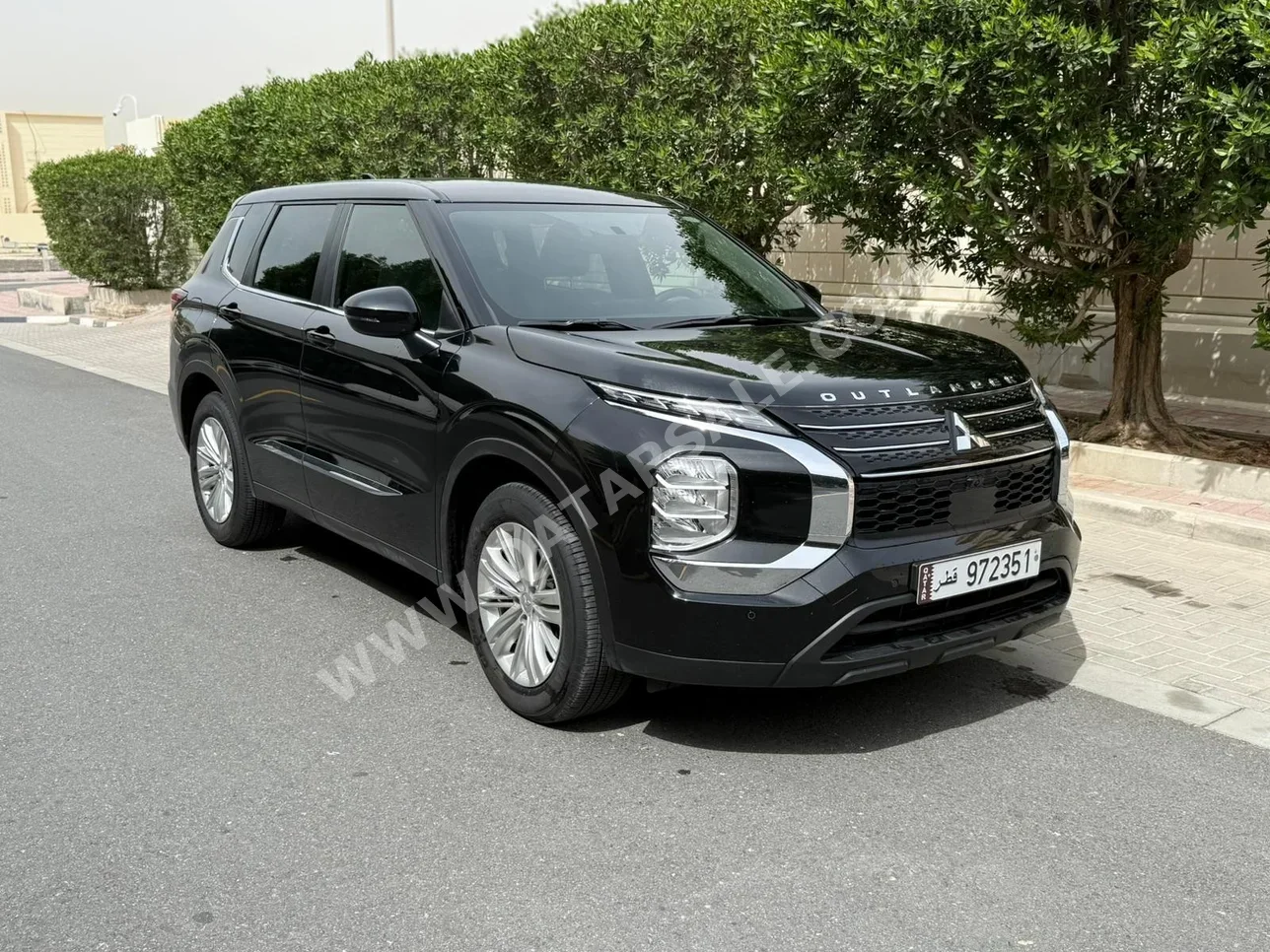 ميتسوبيشي  أوت لاندر  2025  اوتوماتيك  12,000 كم  4 سلندر  سحب امامي  اس يو في  أسود  تحت الضمان