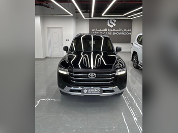 تويوتا  لاند كروزر  جي اكس  2023  اوتوماتيك  190,000 كم  6 سلندر  دفع رباعي  اس يو في  أسود